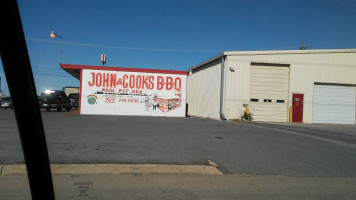 John Cook`s Real Pit Bbq food