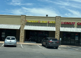 Thundercloud Subs outside