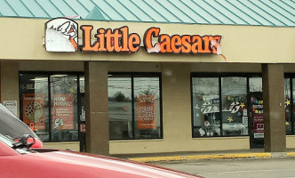 Little Caesars Pizza outside