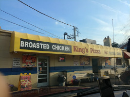 King's Pizza outside