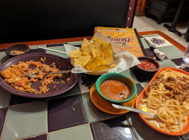 Los Bravos Mexican food