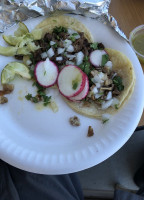 Raul’s Taco food