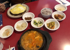 House Of Seoul food