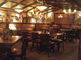 Longhorn Steakhouse inside