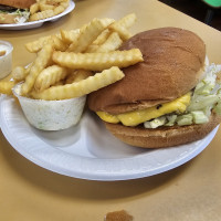 Petee's Drive In food