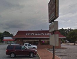 Petee's Drive In outside