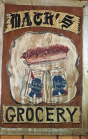 Mack's Cash Grocery outside