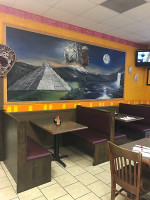 Los Lobos Mexican inside