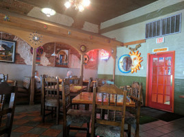 Los Mariachis Mexican Restaurant inside