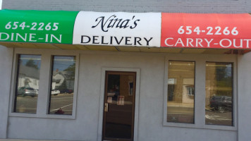 Nina's Italian Pizza food