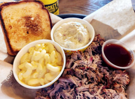 Dickey's Barbecue Pit inside