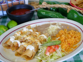 Los Amigos Authentic Mexican Grill food