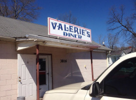 Valerie's Diner food