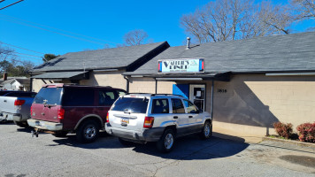 Valerie's Diner inside