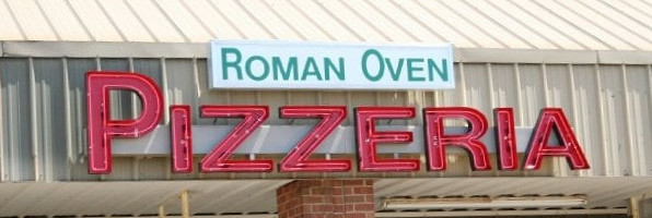 Roman Oven Pizzeria outside