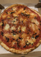 Classica Pizza food