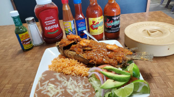 Taqueria Y Mariscos El Kora food