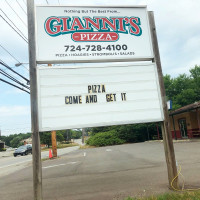 Gianni's Pizza Center Twp. outside