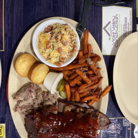 Collins River Bbq Cafe food