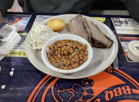 Collins River Bbq Cafe food