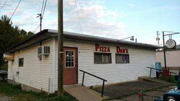 Pizza Dan's inside