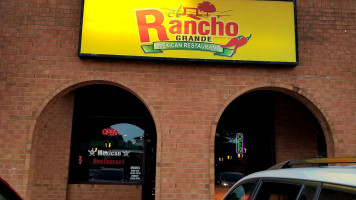 El Rancho Grande outside