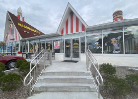 Red Rooster Drive-in outside