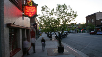 Roosters Brewing food