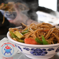 Lee's Mongolian Bbq food