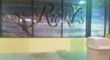 Ricky's Apollo Beach food