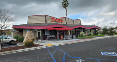 Denny's outside