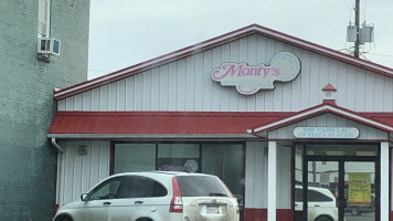 Monty's Original Pizza food