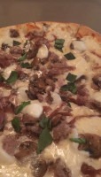 Arella Pizzeria food