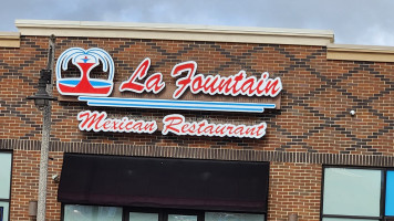 La Fountain Mexican outside