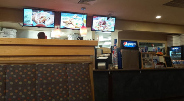 Pizza Hut inside