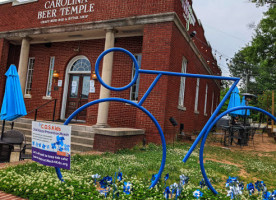 Carolina Beer Temple outside