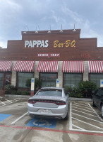 Pappas -b-q outside