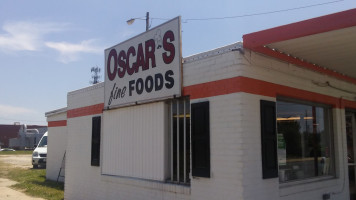 Oscar's Fine Food outside