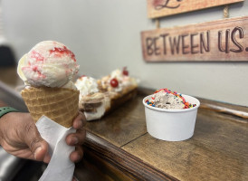 Dave's Ice Cream At Aiea food