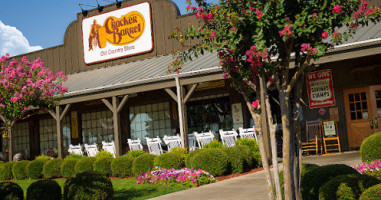 Cracker Barrel Old Country Store outside