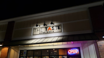 The Taste Asian Bistro food