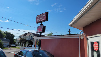 Village Pizza Inn outside