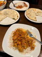 Aroma Fine Indian Cuisine food