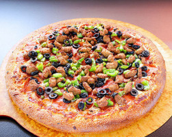 Can-am Pizza food