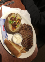 The Railyard Steakhouse food