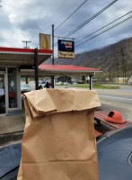 Burger Carte Foods outside