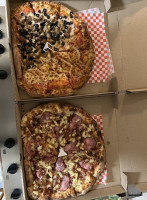 Sammy's Pizza food