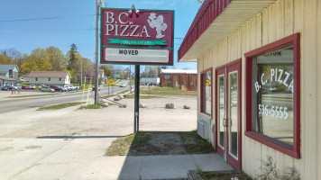 B.c. Pizza East Jordan outside