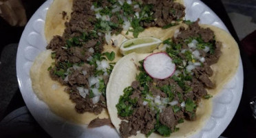 Juanito's Taqueria food