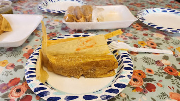 Los Hernández Tamales food